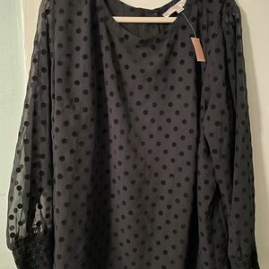 Loft Top. Size 20 in black with polka dots.